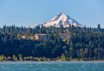 Columbia Cliff Villas has Balcony rooms