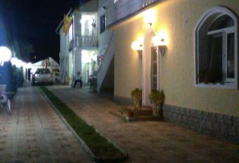 CAZARE LA ESPA  OLA has Balcony rooms