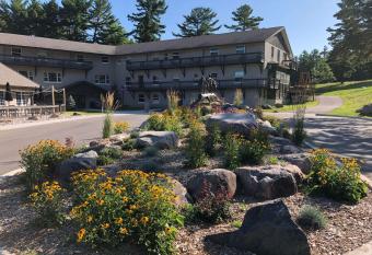 Pine Mountain Resort allows 18 year olds to book a room
