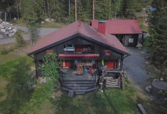 Pistoretki Toivakka allows 18 year olds to book a room