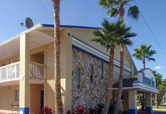 Rodeway Inn has Smoking rooms