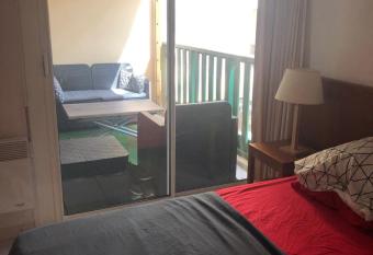 bel appartement class   entre lac et mer en pleine for  t has Balcony rooms