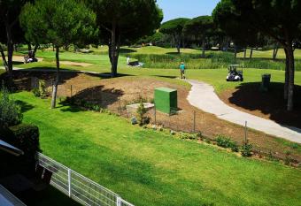 Indo Loma Sancti Petri allows 18 year olds to book a room