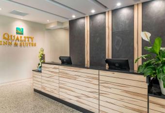 Quality Inn & Suites Mont-Joli allows 18 year olds to book a room