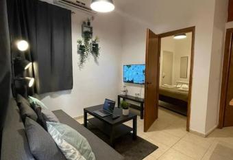 Sunny VibesRelaxing Apt has Balcony rooms