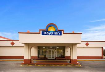 Days Inn by Wyndham Shelby has Smoking rooms