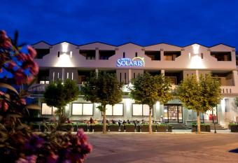 HOTEL SOLARIS has Balcony rooms