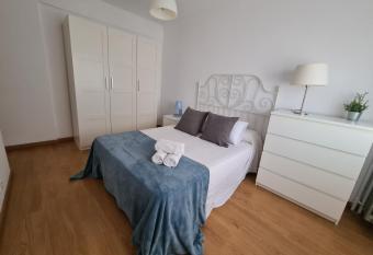 Apartamentos Dos Torres L  golas - Empresas - Parking gratis allows 18 year olds to book a room