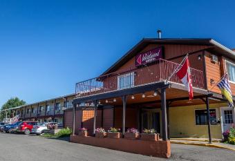 Westwood Motel 100 Mile House allows 18 year olds to book a room