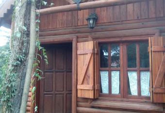 Caba  a Las Nubes allows 18 year olds to book a room