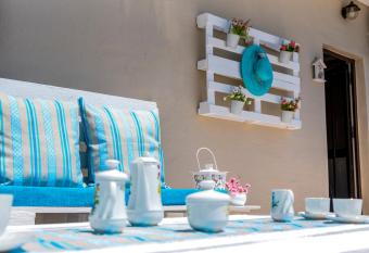 Seaside home has Balcony rooms