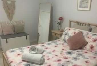 Gosol Lemon allows 18 year olds to book a room