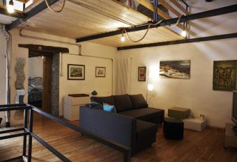 Casa Felicina allows 18 year olds to book a room