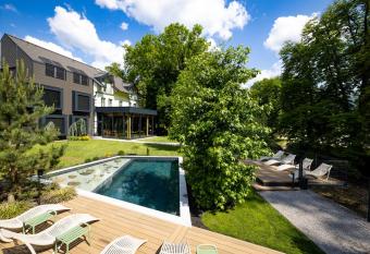 Boutique Hotel Sunrose 7 - Gourmet & SPA allows 18 year olds to book a room