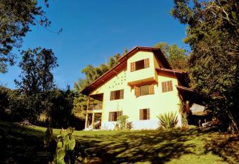 Casa Maia Sana Hostel allows 18 year olds to book a room