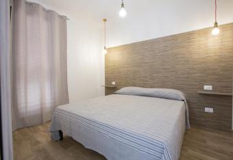 Appartamento Lo Verde allows 18 year olds to book a room