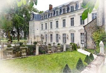Grand H  tel de l Abbaye allows 18 year olds to book a room