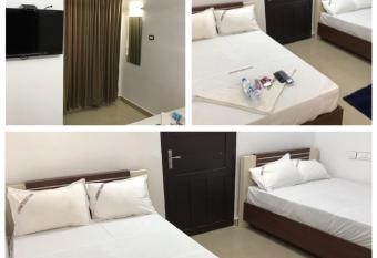 LAKSHMI TOURIST HOME allows 18 year olds to book a room