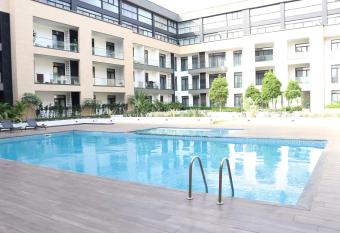 APARTMENTS GH - Accra - Cantonments - Embassy Gardens allows 18 year olds to book a room