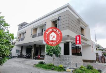 OYO 1038 Embun Pagi Syariah Residence allows 18 year olds to book a room