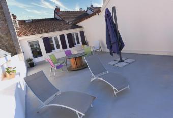 BNB EPERNAY Terrasse 86 - Terrasse priv  e Vue sur le Vignoble has Balcony rooms