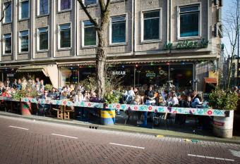 Hotel Bazar allows 18 year olds to book a room