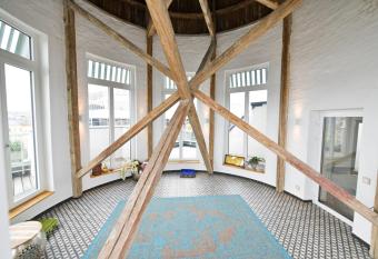 JULIUS 28 - Duplex apartment 5 mins to city center has Balcony rooms