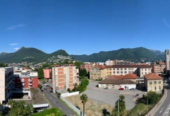 Karl&Deby Lugano stazione/centro has Balcony rooms