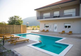 Villa Village Mostar has Balcony rooms