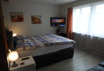 Cooldis M allows 18 year olds to book a room