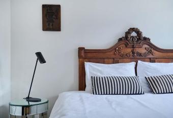 Hello I m Local - Boutique Hostel allows 18 year olds to book a room
