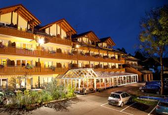 Gasthof Buglhof has Balcony rooms