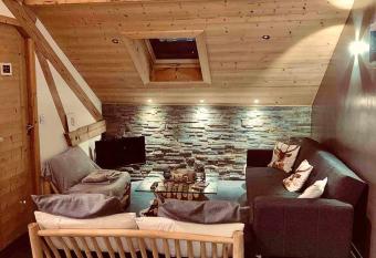 Appartement de 3 chambres avec balcon amenage et wifi a Sallanches has Balcony rooms