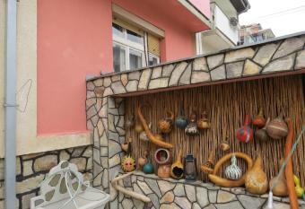 Nestorovski House has Balcony rooms