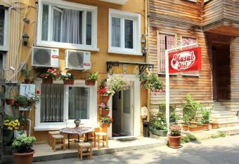 Masal Hotel has Balcony rooms