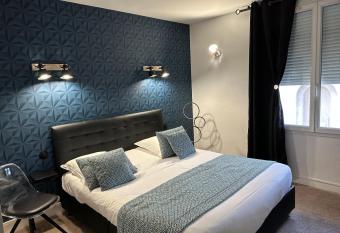 Hotel Le Saint-Yves has Balcony rooms