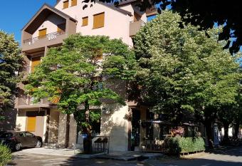 apartmani Daria allows 18 year olds to book a room