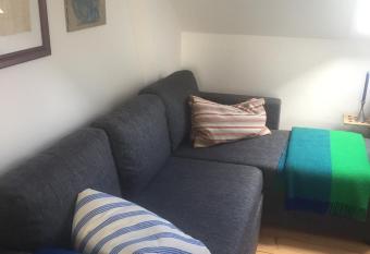 Jette   s v  relsesudlejning has Balcony rooms