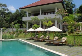 Villa Shantiasa Bali has Balcony rooms