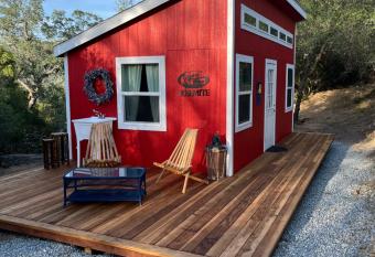 Mcmillan Ranch Yosemite has Balcony rooms