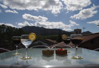 Areeta Etxea has Balcony rooms