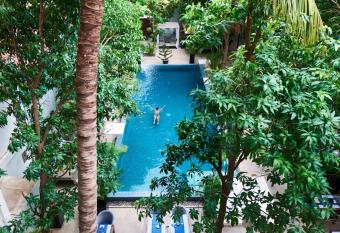 Blue Lime Phnom Penh has Balcony rooms