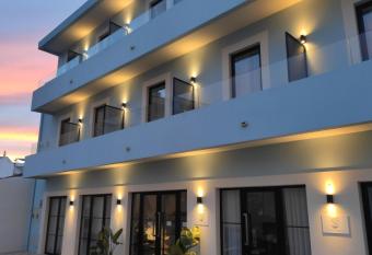 Marsuites allows 18 year olds to book a room