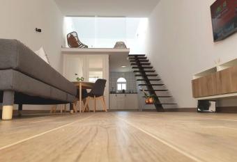 Lugar de la Luz has Balcony rooms