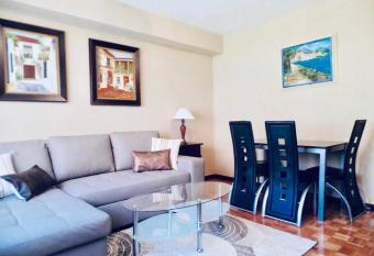 Apartamento Araceli pr  ximo a cl  nica Oftalmol  gica Fdez Vega allows 18 year olds to book a room