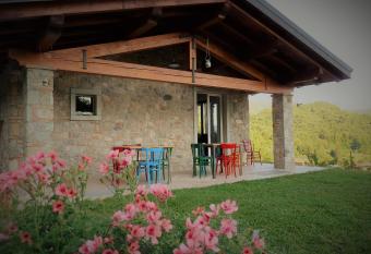 Alla Vecchia Contrada B&B has Balcony rooms