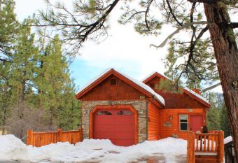 Pankratz Pines has Balcony rooms