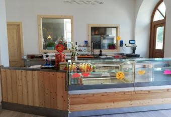 ROSTICAFFE  has Balcony rooms