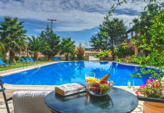 Jasmine Apartments has Balcony rooms