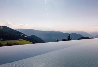 Tsch  gglbergerhof has Balcony rooms